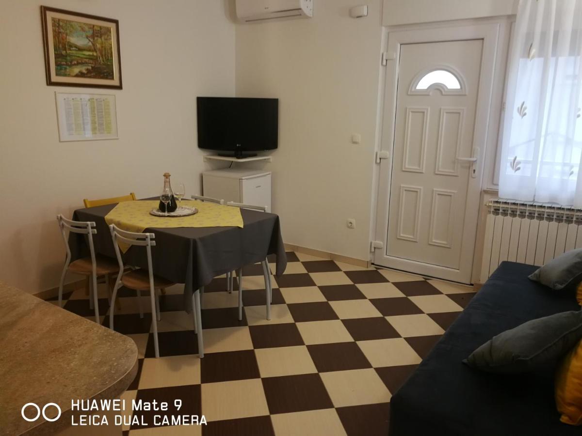 Angelina Apartman Kastela Luaran gambar