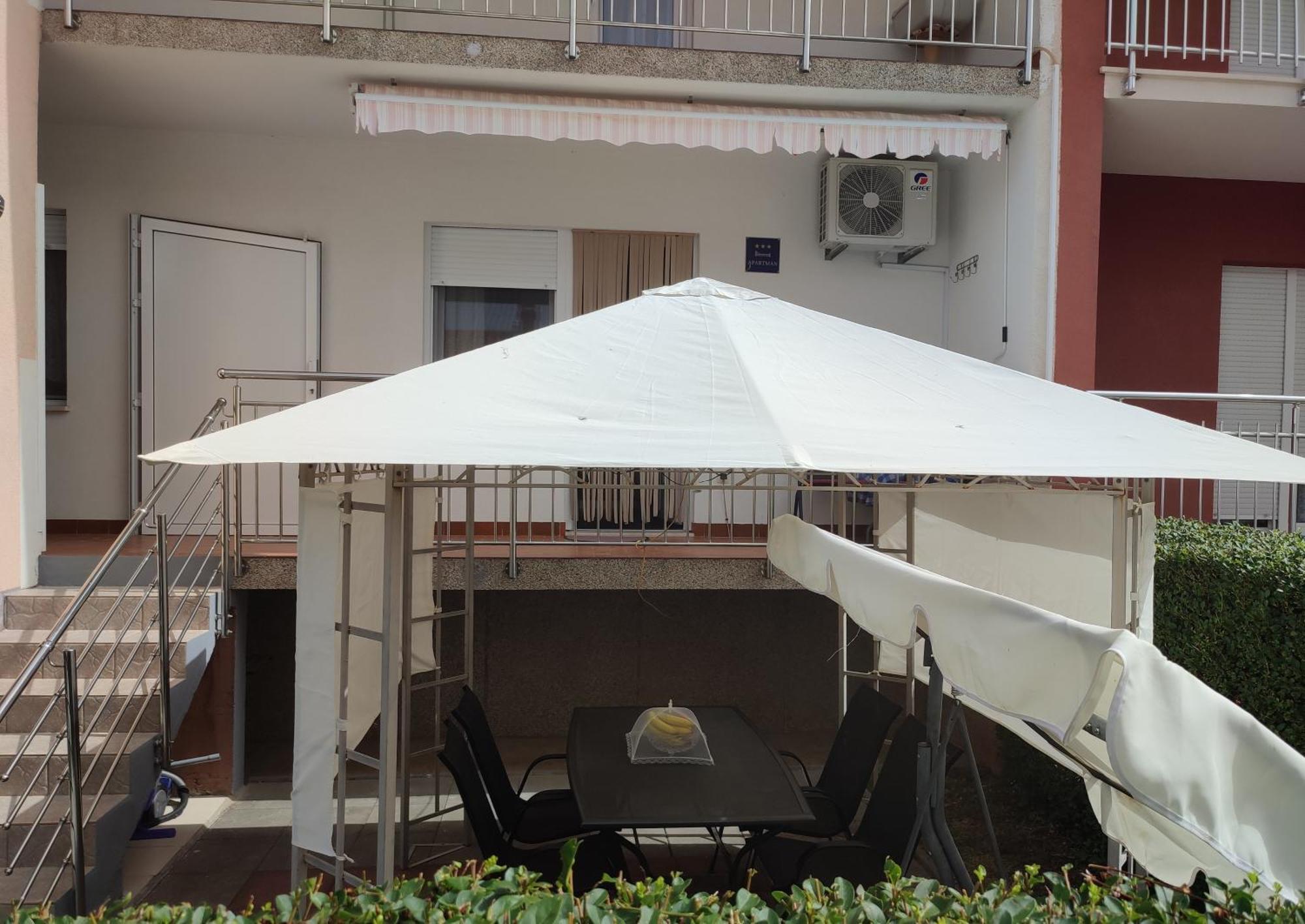 Angelina Apartman Kastela Luaran gambar
